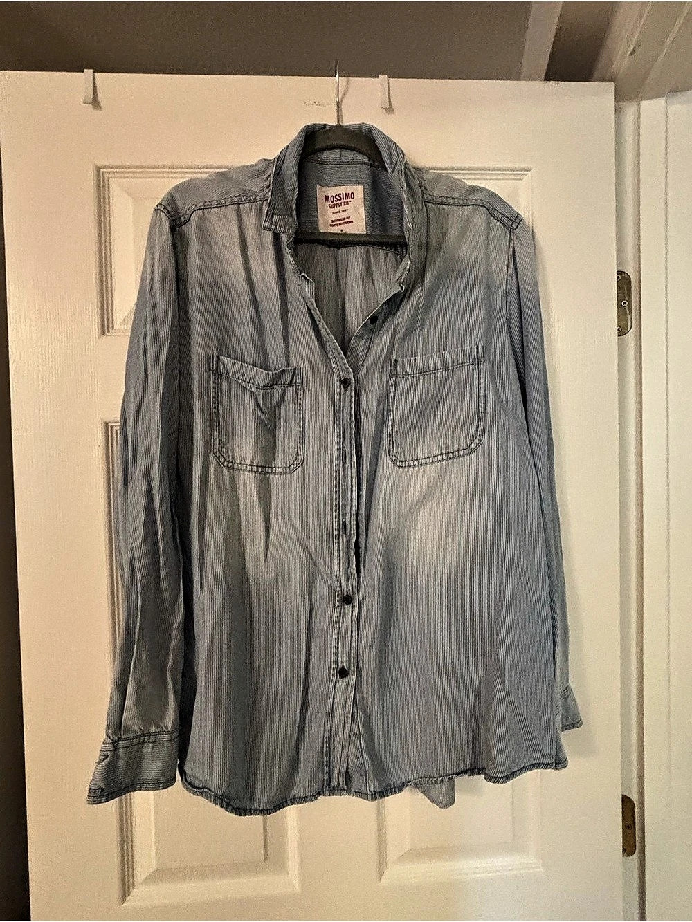 Mossimo Boyfriend Fit Striped Button Down Shirt in Blue & White XL